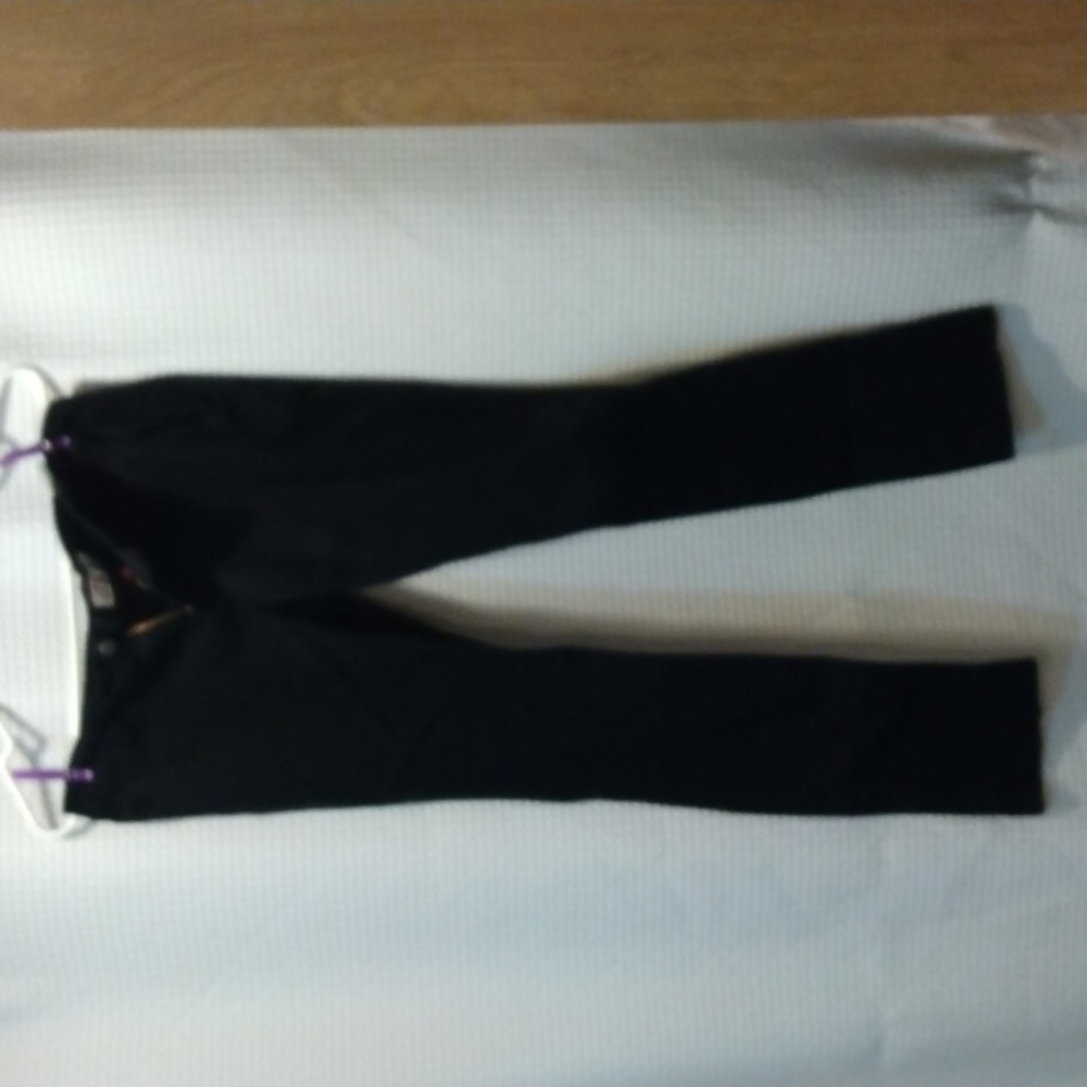 Juniors black L.e.i. Taylor Chino